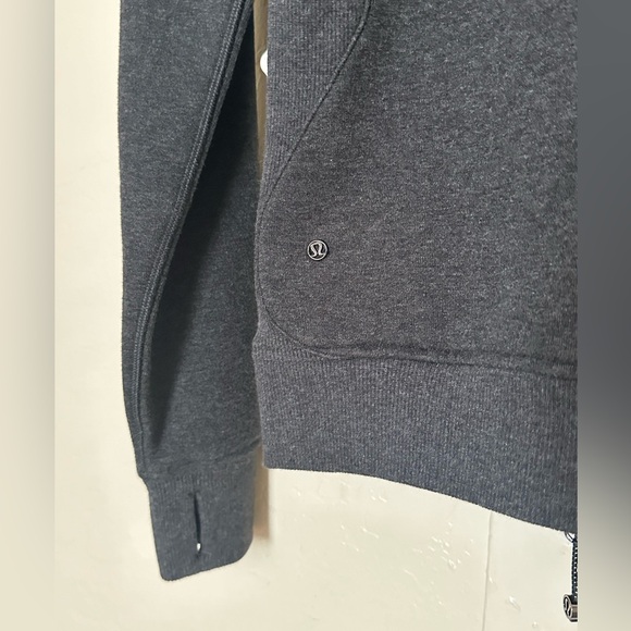 Lulu Lemon Fleece Hoodie (brand new, never worn) - Picture 4 of 7